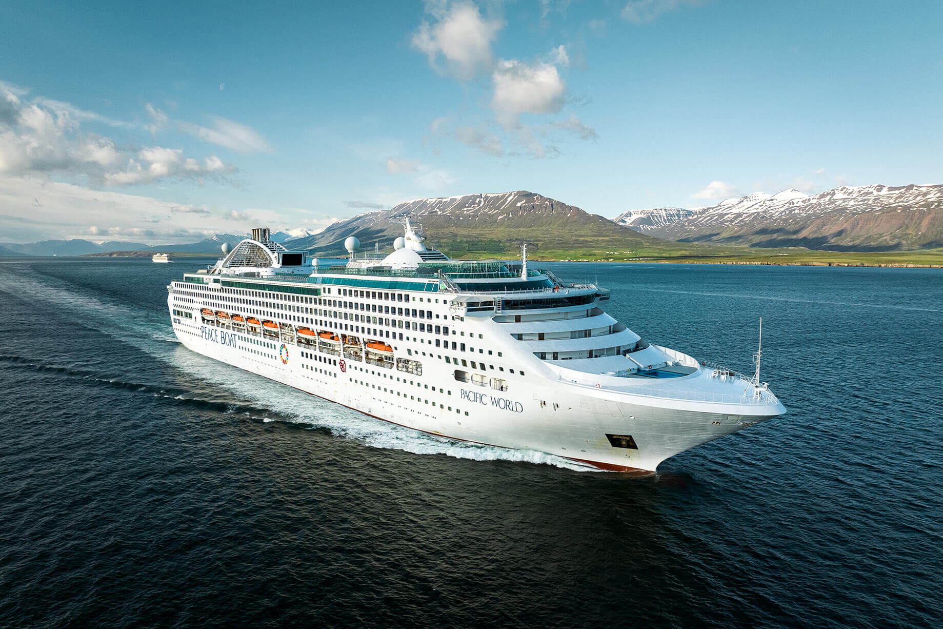 太平洋世界号 - 和平之船实景